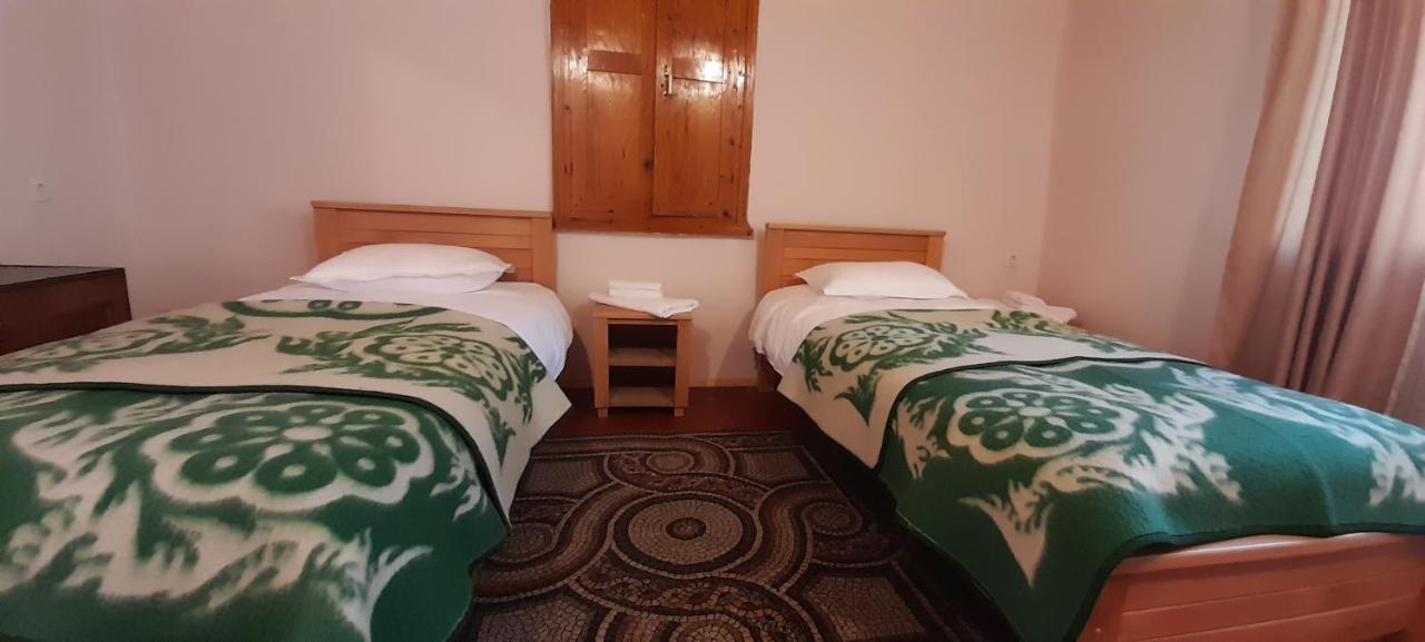 Guest house Lekhtagi Mestia Extérieur photo